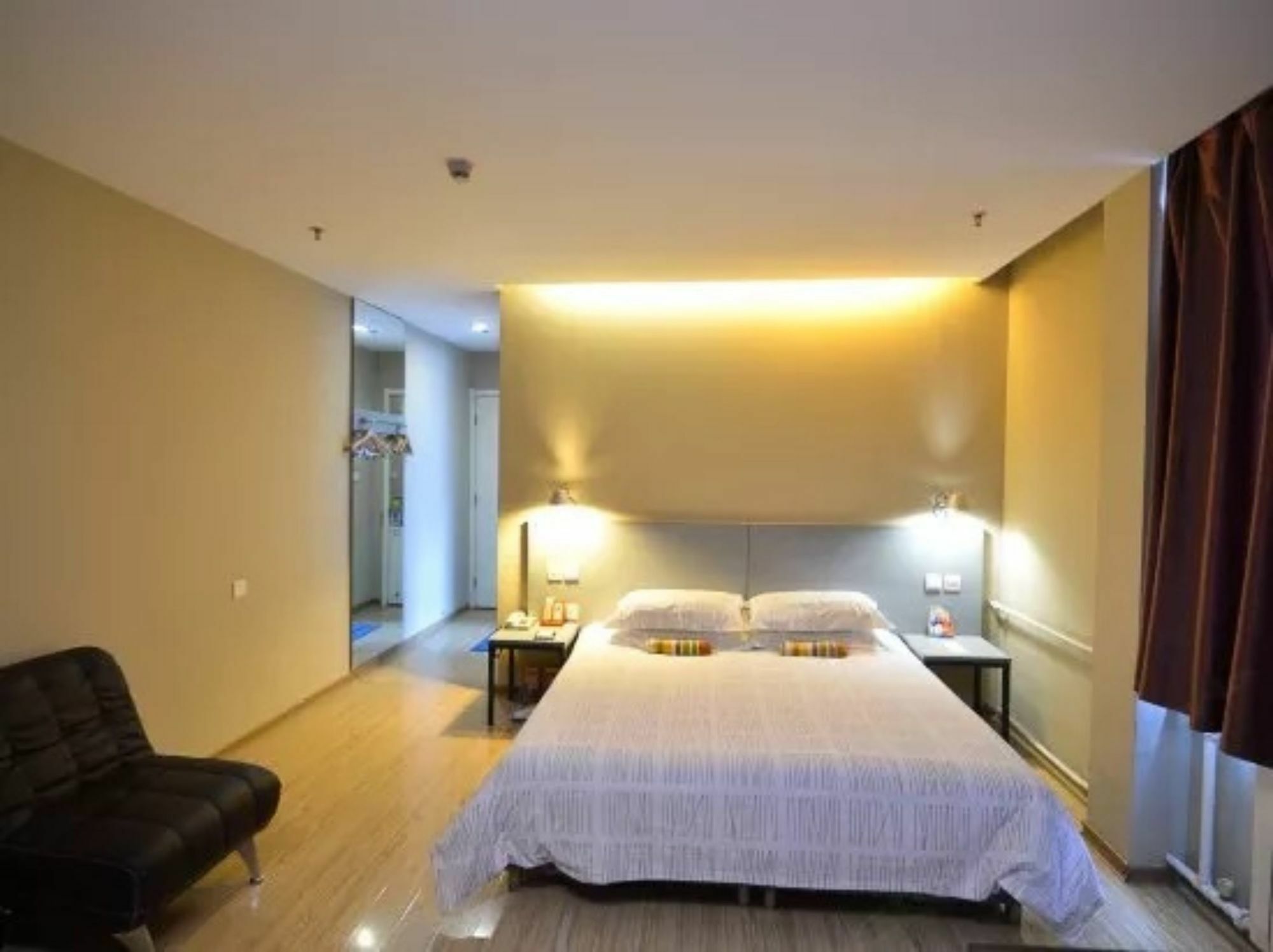 Luoyang Aviation E-Home Inn Exterior photo